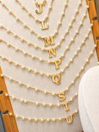 Colar Letra Inicial com Pérolas Banhado a Ouro 18K Personalizado Feminino Delicado Elegante