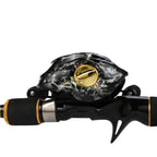 Carretilha de Pesca Daiwa 7.2:1 Anti Cabeleira  + Brinde Exclusivo