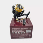 Molinete Daiwa Crossfire CS com Recolhimento 6.2:1 (260 e 295g Peso) de 10 à 12kg Arrasto