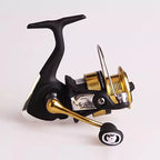 Molinete Daiwa New RS com Recolhimento 5.1:1 (8 e 9kg de Arrasto)
