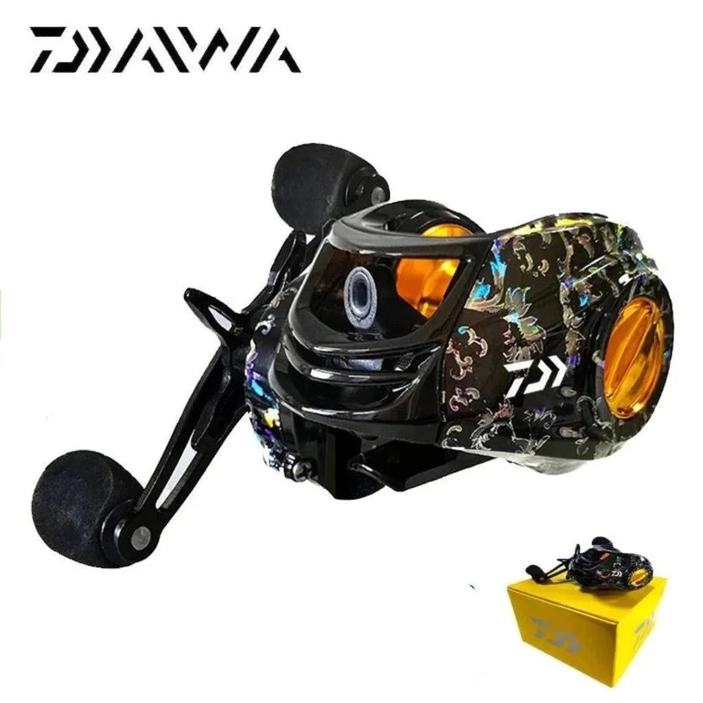 Carretilha de Pesca Daiwa 7.2:1 Anti Cabeleira  + Brinde Exclusivo