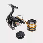 Molinete Daiwa Crossfire CS com Recolhimento 6.2:1 (260 e 295g Peso) de 10 à 12kg Arrasto