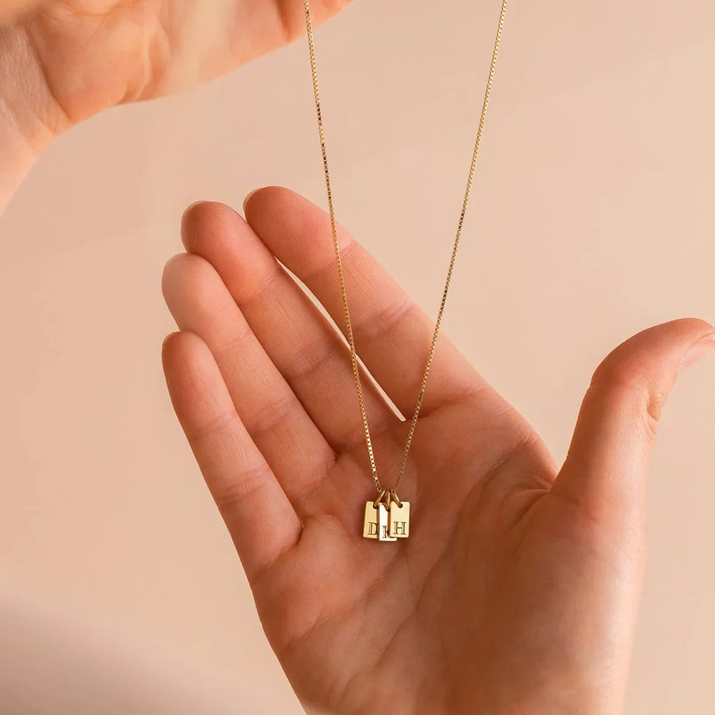 Colar Feminino Pingente Inicial Banhado em Ouro 18K
