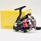 Molinete Daiwa Sweepfire CS com Recolhimento 5.3:1 de 4 à 8kg (Arrasto)