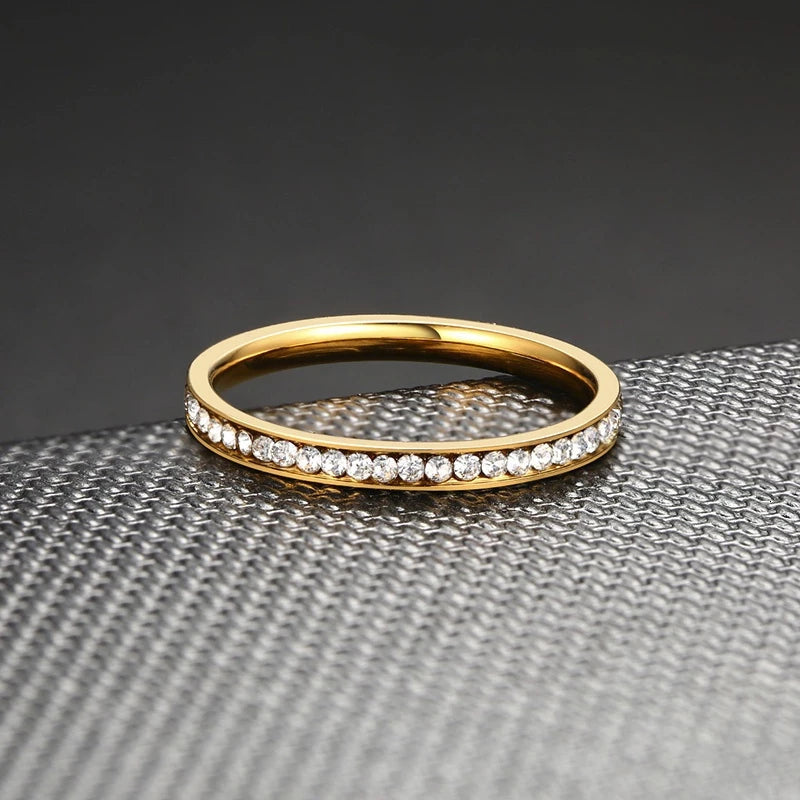 Aliança com Pedra em Zircônia Aço Inoxidável